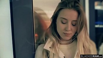 Съездила в гости к чернокожему любовнику с большим членом