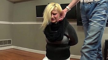 Парнишка связал и изнасиловал грудастую мачеху