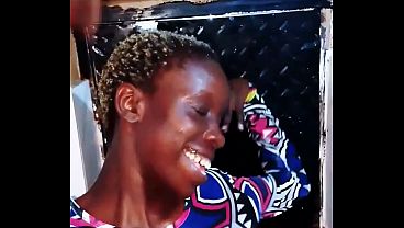 Естественный секс, без цензуры, сексирита развлекается в ванной с большим членом, зрелая женщина с большим членом.